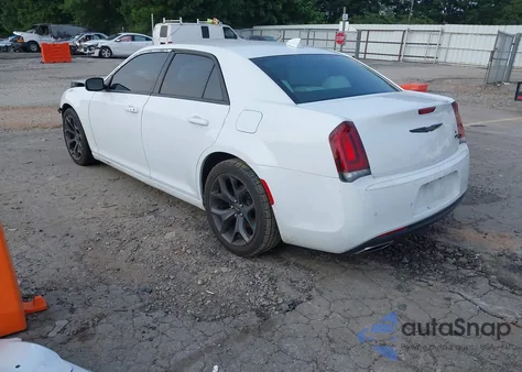 2021 Chrysler 300 300S z USA, uszkodzony, nr VIN 2C3CCABG2MH523868